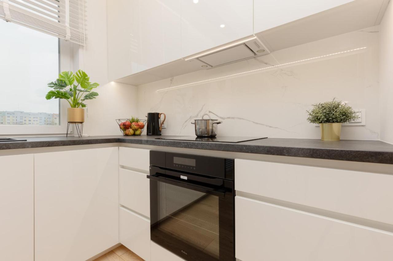 Loft Apartment With Parking In Warsaw By Noclegi Renters Zewnętrze zdjęcie