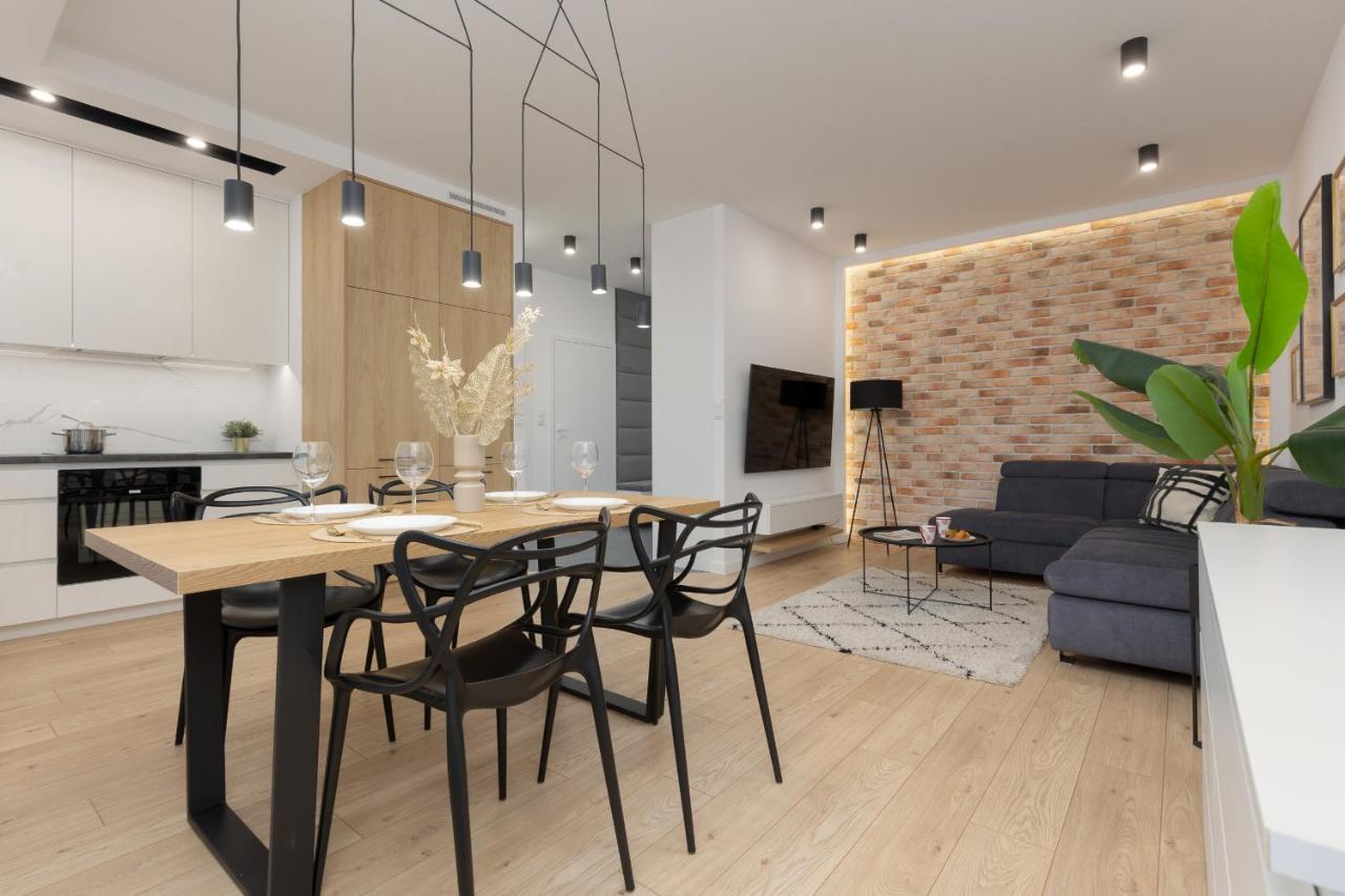 Loft Apartment With Parking In Warsaw By Noclegi Renters Zewnętrze zdjęcie