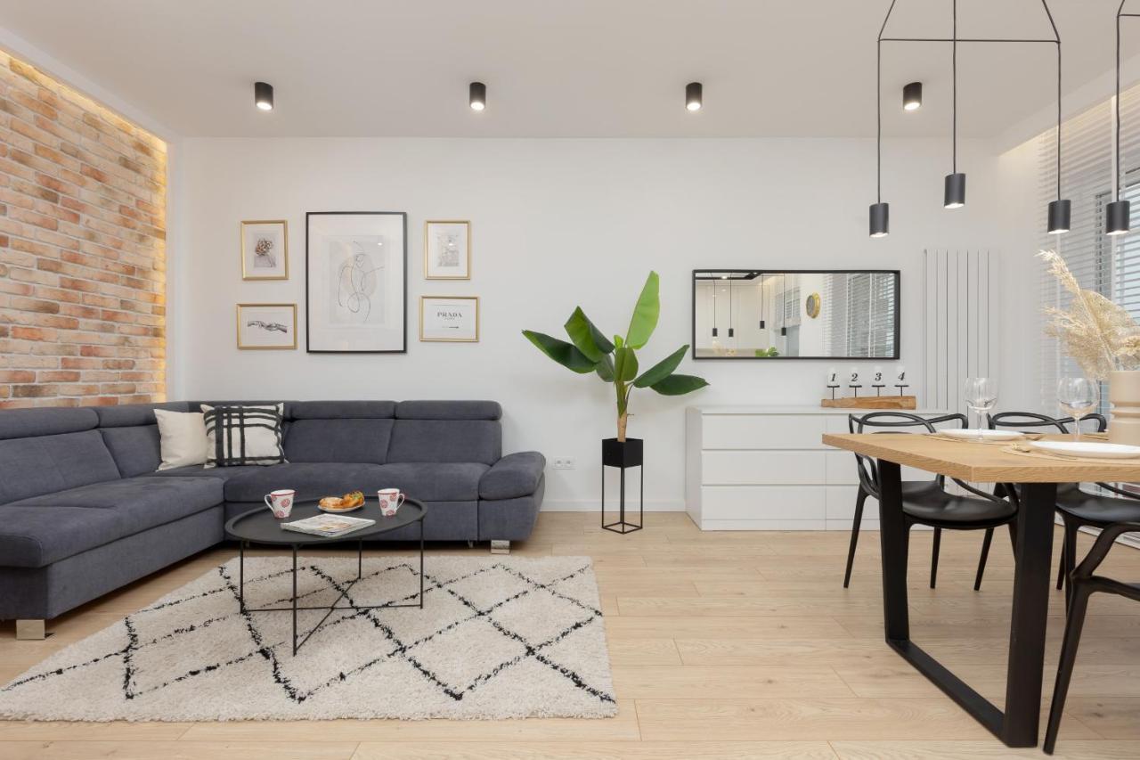 Loft Apartment With Parking In Warsaw By Noclegi Renters Zewnętrze zdjęcie